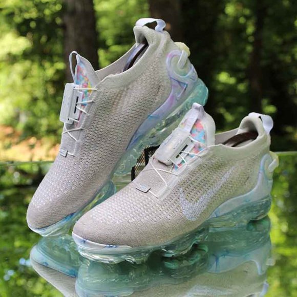 Nike Air VaporMax Flyknit 2020 Men’s Size 9.5 - Picture 2 of 16